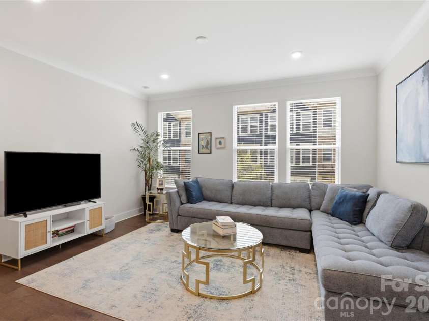 2009 Federation Court, Charlotte, NC 28205.  MLS# CAR4406325, YatesRealty ID 40355. 