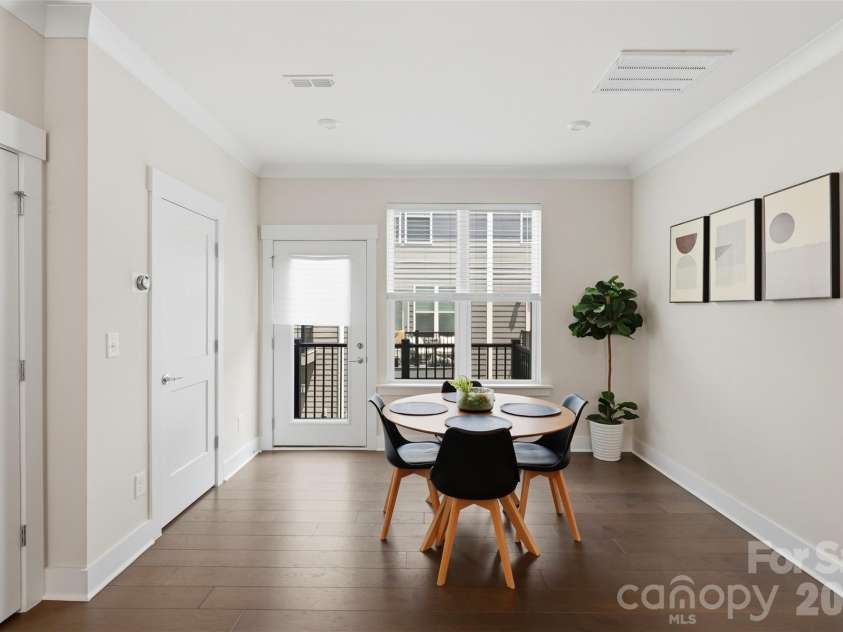 2009 Federation Court, Charlotte, NC 28205.  MLS# CAR4406325, YatesRealty ID 40355. 