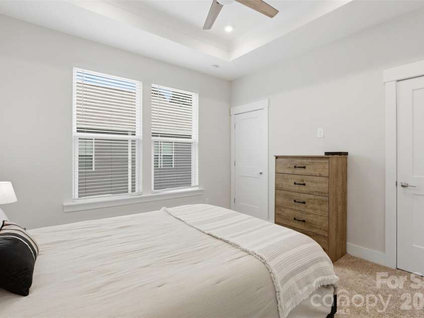 2009 Federation Court, Charlotte, NC 28205.  MLS# CAR4406325, YatesRealty ID 40355. 