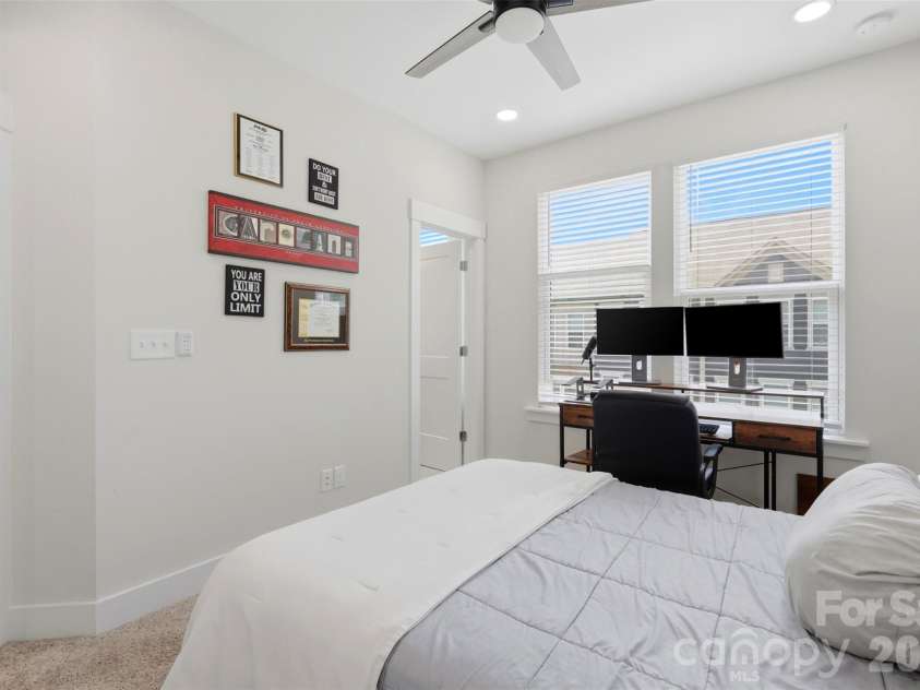 2009 Federation Court, Charlotte, NC 28205.  MLS# CAR4406325, YatesRealty ID 40355. 