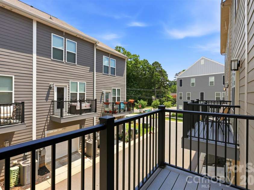 2009 Federation Court, Charlotte, NC 28205.  MLS# CAR4406325, YatesRealty ID 40355. 