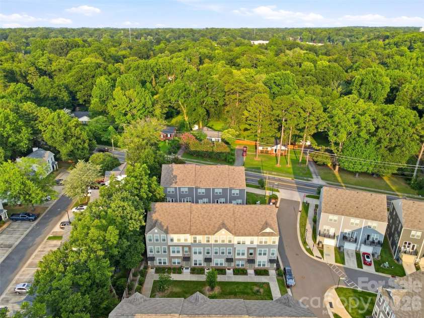2009 Federation Court, Charlotte, NC 28205.  MLS# CAR4406325, YatesRealty ID 40355. 