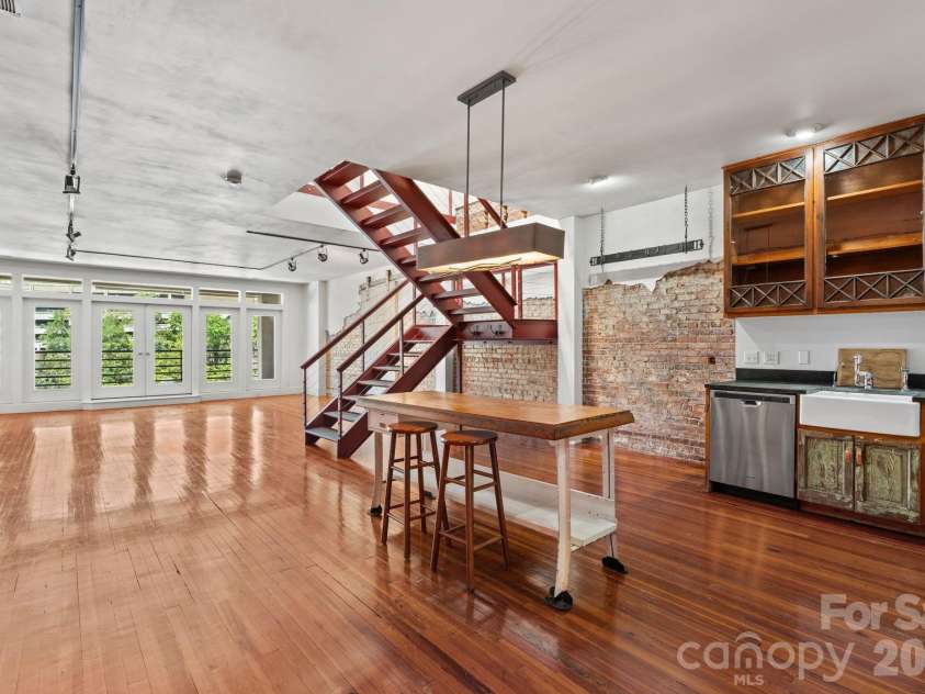 57 Broadway Street, Asheville, NC 28801.  MLS# CAR4405443, YatesRealty ID 40356. Step Inside 57A Broadway