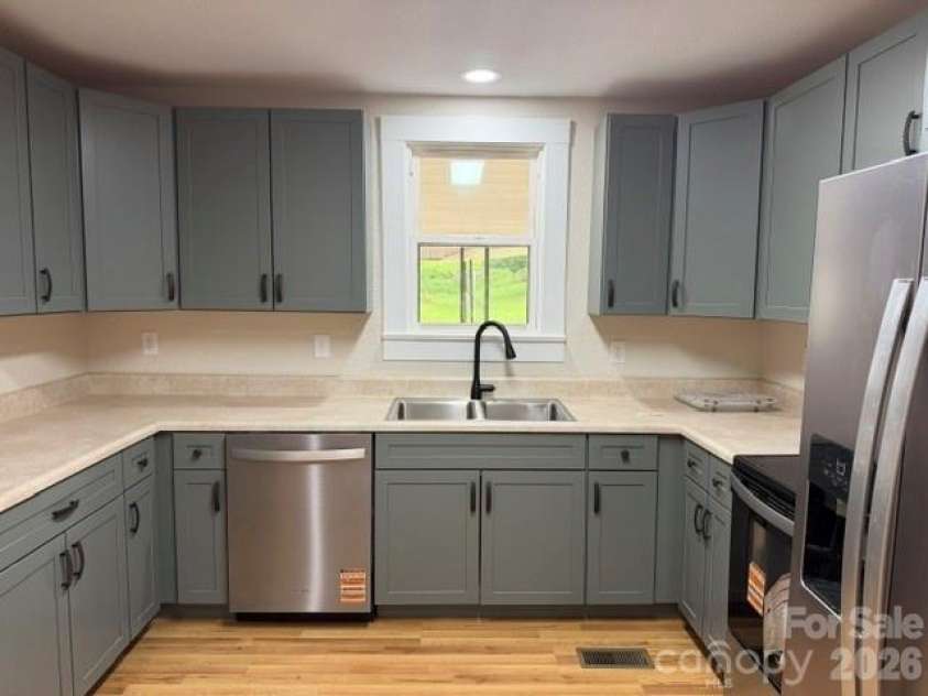 299 US 221 Highway, Marion, NC 28752.  MLS# CAR4408802, YatesRealty ID 40357. 
