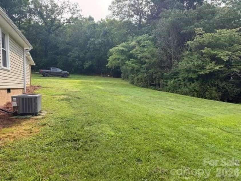299 US 221 Highway, Marion, NC 28752.  MLS# CAR4408802, YatesRealty ID 40357. 