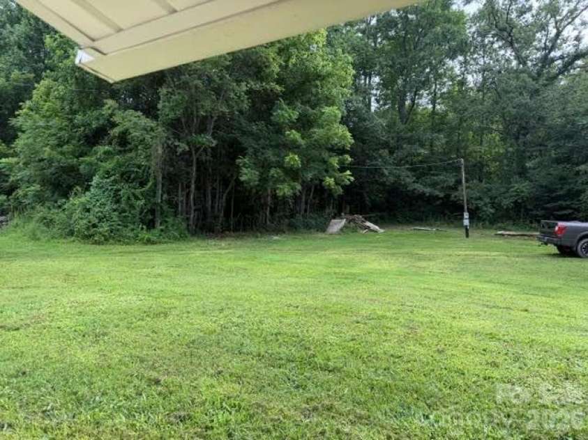 299 US 221 Highway, Marion, NC 28752.  MLS# CAR4408802, YatesRealty ID 40357. 