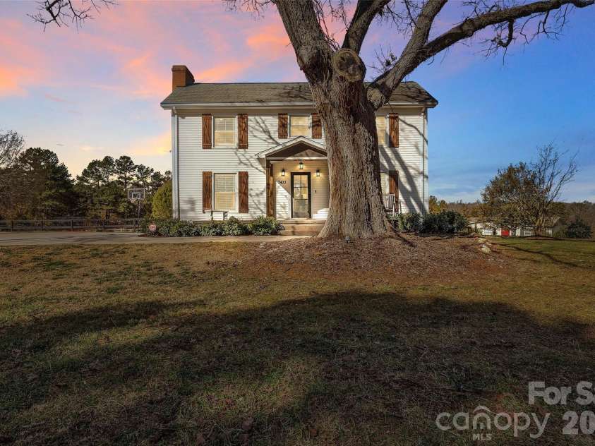 3433 Grey Road, Davidson, NC 28036.  MLS# CAR4404726, YatesRealty ID 40358. 