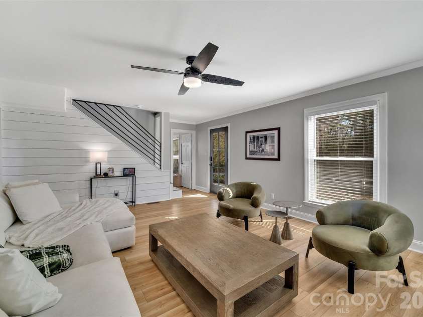 3433 Grey Road, Davidson, NC 28036.  MLS# CAR4404726, YatesRealty ID 40358. 