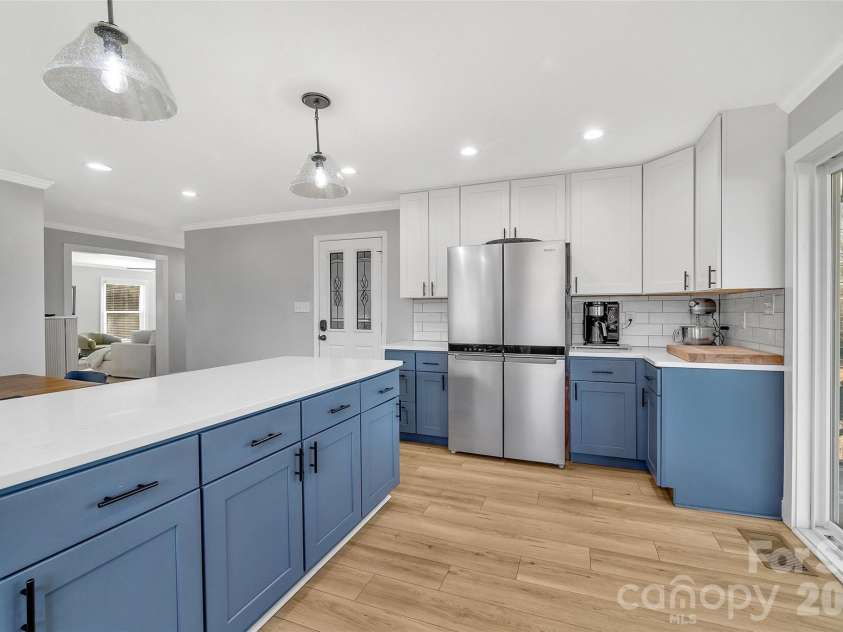 3433 Grey Road, Davidson, NC 28036.  MLS# CAR4404726, YatesRealty ID 40358. 