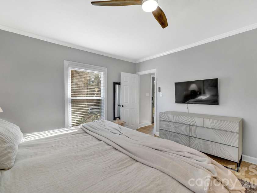3433 Grey Road, Davidson, NC 28036.  MLS# CAR4404726, YatesRealty ID 40358. 