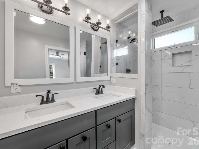 3433 Grey Road, Davidson, NC 28036.  MLS# CAR4404726, YatesRealty ID 40358. 