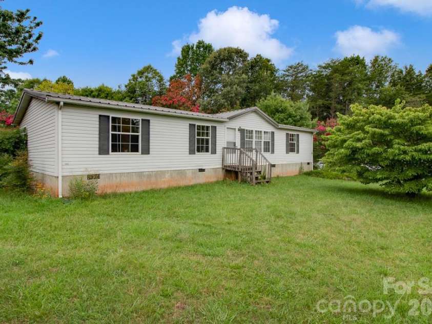 1474 Pea Ridge Road, Mill Spring, NC 28756.  MLS# CAR4407178, YatesRealty ID 40359. 