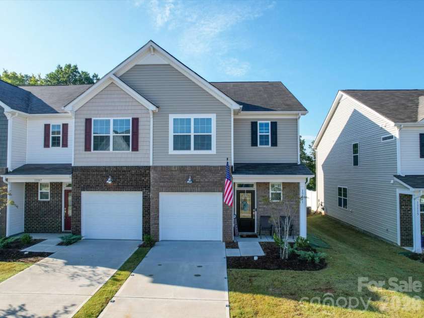 13111 Cottage Crest Lane, Charlotte, NC 28273.  MLS# CAR4342333, YatesRealty ID 4036. 