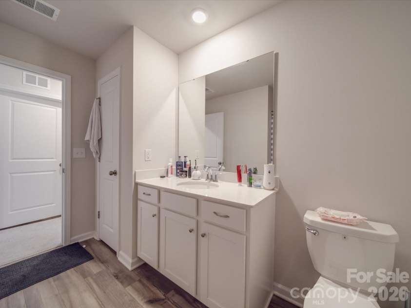 13111 Cottage Crest Lane, Charlotte, NC 28273.  MLS# CAR4342333, YatesRealty ID 4036. 