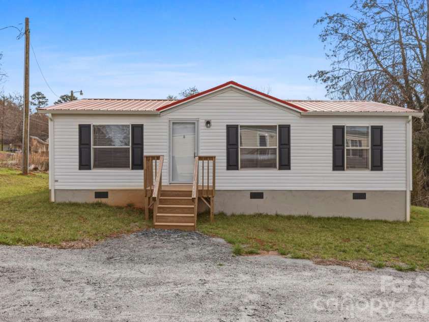 376 Puzzle Creek Road, Bostic, NC 28018.  MLS# CAR4353658, YatesRealty ID 4036. 