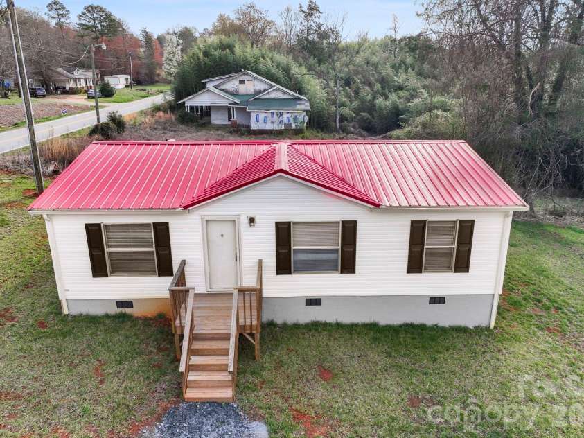 376 Puzzle Creek Road, Bostic, NC 28018.  MLS# CAR4353658, YatesRealty ID 4036. 