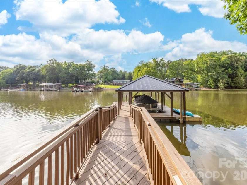 9128 Shorewood Place, Belmont, NC 29012.  MLS# CAR4380728, YatesRealty ID 40360. 
