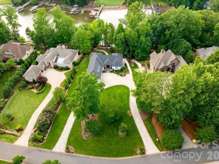 9128 Shorewood Place, Belmont, NC 29012.  MLS# CAR4380728, YatesRealty ID 40360. 