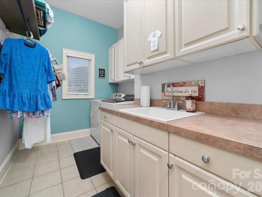 9128 Shorewood Place, Belmont, NC 29012.  MLS# CAR4380728, YatesRealty ID 40360. 