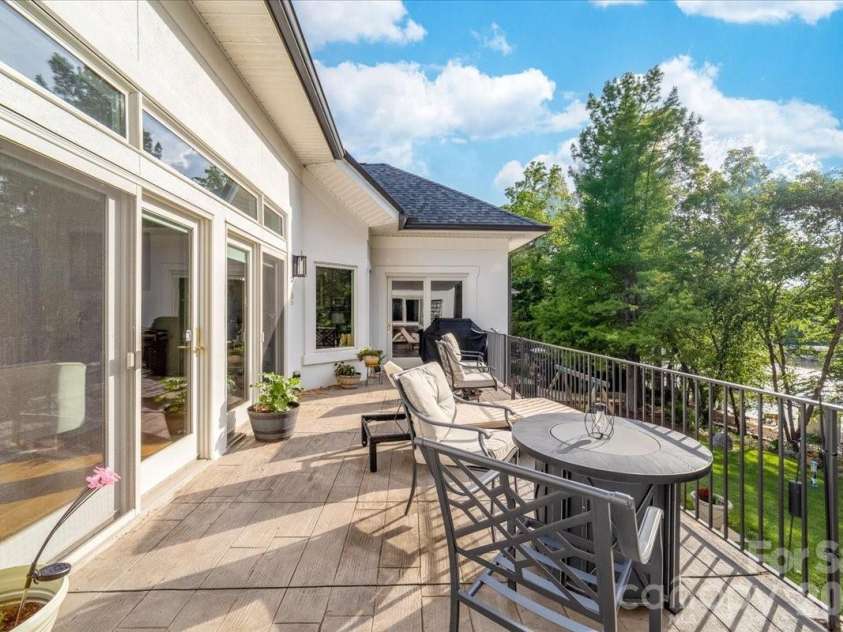 9128 Shorewood Place, Belmont, NC 29012.  MLS# CAR4380728, YatesRealty ID 40360. 