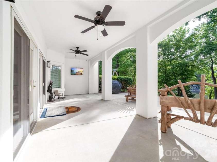 9128 Shorewood Place, Belmont, NC 29012.  MLS# CAR4380728, YatesRealty ID 40360. 