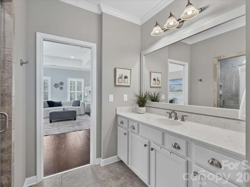 1348 Shinnecock Lane, Fort Mill, SC 29707.  MLS# CAR4397330, YatesRealty ID 40362. 2nd vanity with plentiful counter and storage space