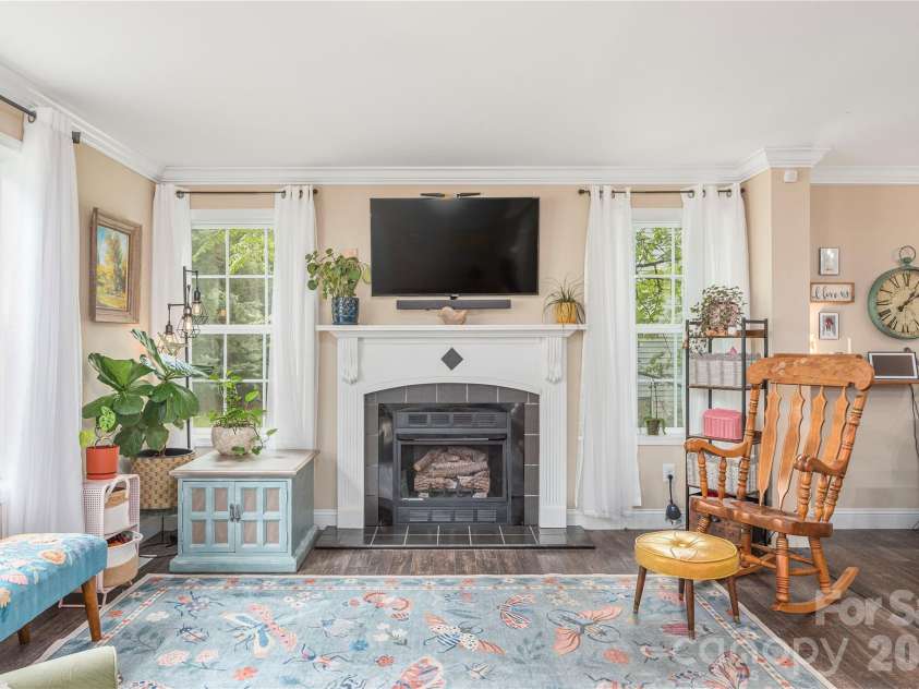 10 Rolling Acres Drive, Weaverville, NC 28787.  MLS# CAR4408170, YatesRealty ID 40363. Fireplace!