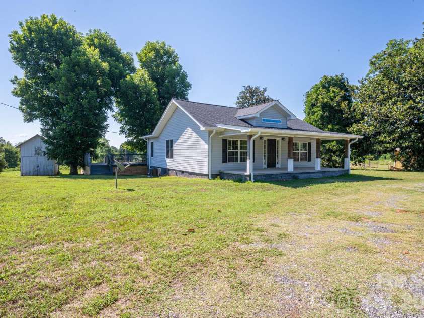 1719 Lafayette Street, Shelby, NC 28152.  MLS# CAR4405436, YatesRealty ID 40365. 