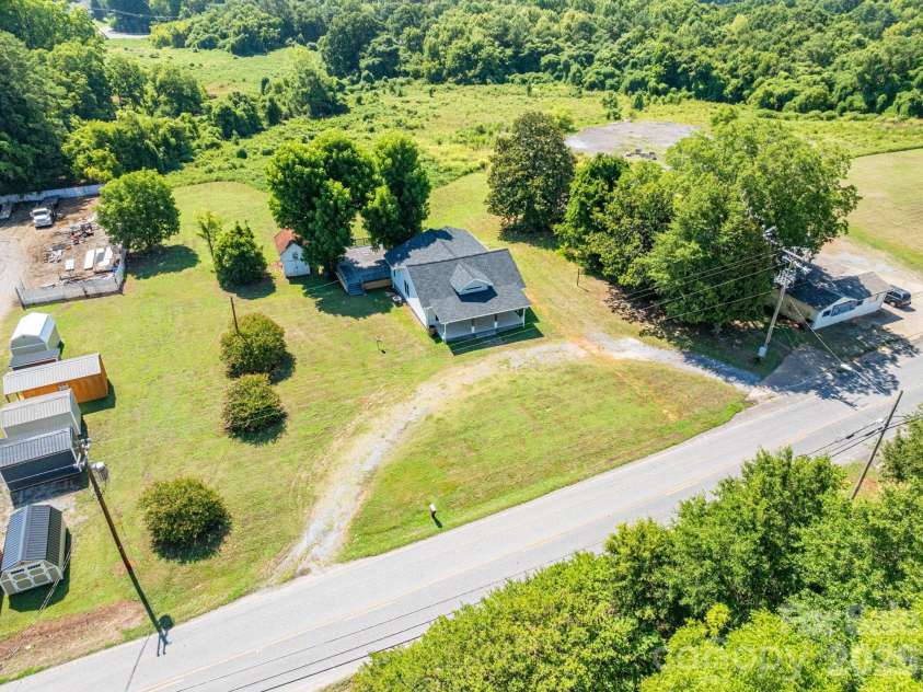 1719 Lafayette Street, Shelby, NC 28152.  MLS# CAR4405436, YatesRealty ID 40365. 