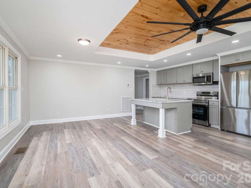 1719 Lafayette Street, Shelby, NC 28152.  MLS# CAR4405436, YatesRealty ID 40365. 