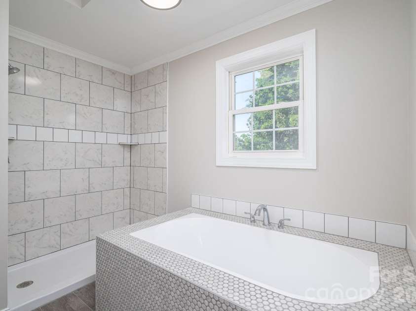 1719 Lafayette Street, Shelby, NC 28152.  MLS# CAR4405436, YatesRealty ID 40365. 