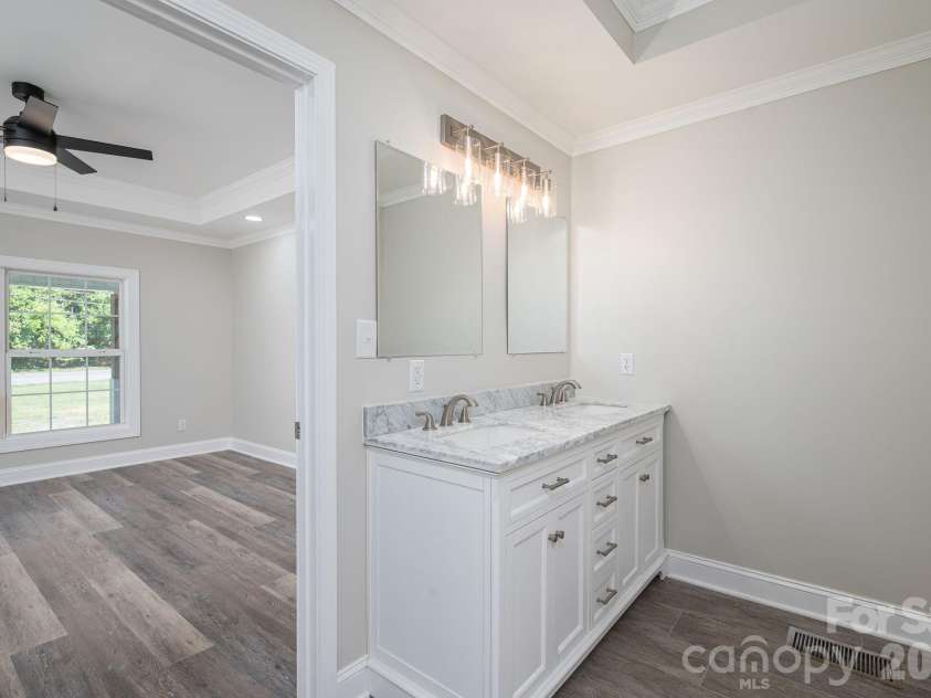 1719 Lafayette Street, Shelby, NC 28152.  MLS# CAR4405436, YatesRealty ID 40365. 