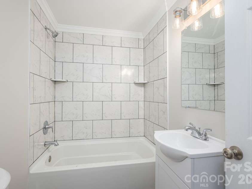 1719 Lafayette Street, Shelby, NC 28152.  MLS# CAR4405436, YatesRealty ID 40365. 
