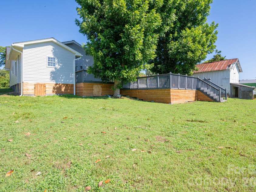 1719 Lafayette Street, Shelby, NC 28152.  MLS# CAR4405436, YatesRealty ID 40365. 