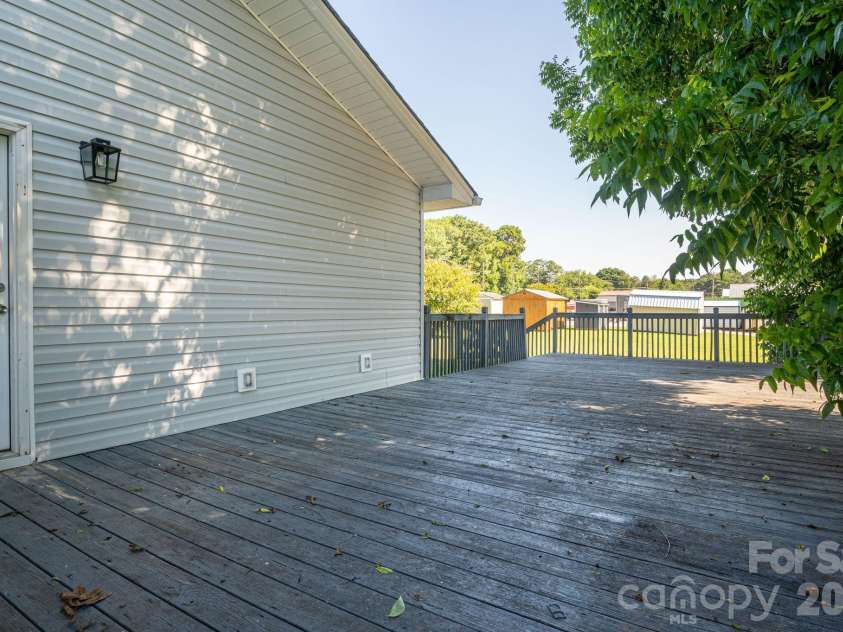 1719 Lafayette Street, Shelby, NC 28152.  MLS# CAR4405436, YatesRealty ID 40365. 