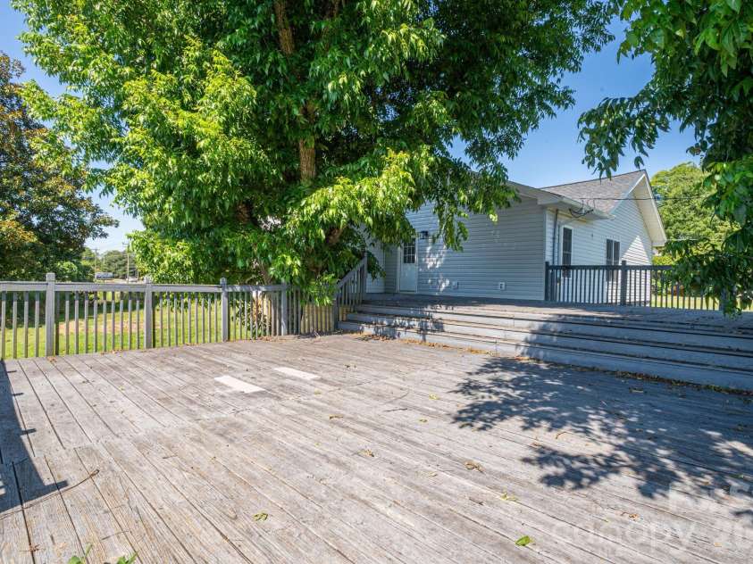 1719 Lafayette Street, Shelby, NC 28152.  MLS# CAR4405436, YatesRealty ID 40365. 