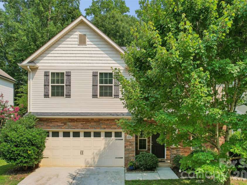 8402 Bampton Drive, Concord, NC 28027.  MLS# CAR4408985, YatesRealty ID 40366. 