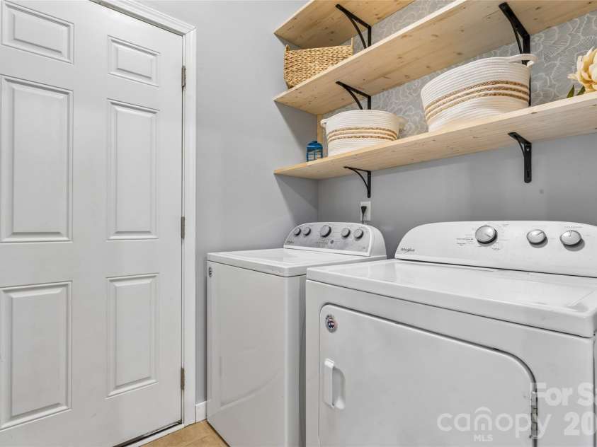 8402 Bampton Drive, Concord, NC 28027.  MLS# CAR4408985, YatesRealty ID 40366. 