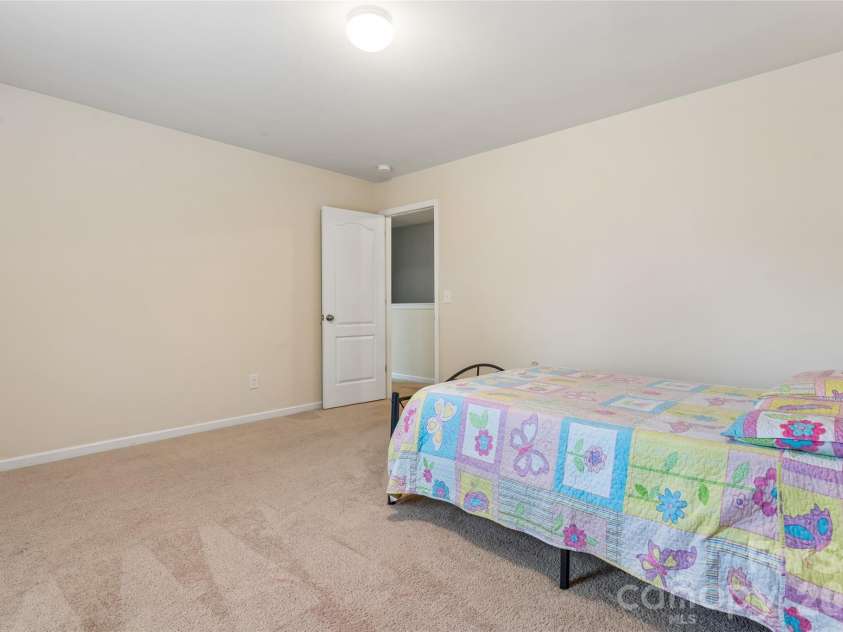 8402 Bampton Drive, Concord, NC 28027.  MLS# CAR4408985, YatesRealty ID 40366. 