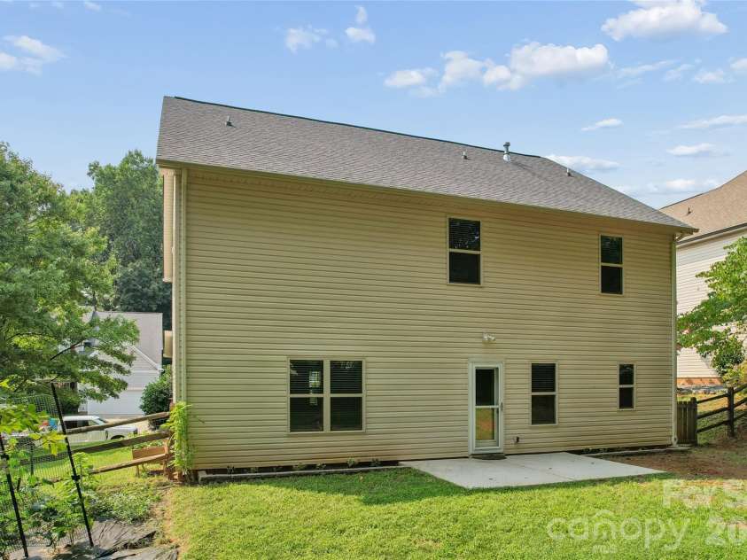 8402 Bampton Drive, Concord, NC 28027.  MLS# CAR4408985, YatesRealty ID 40366. 