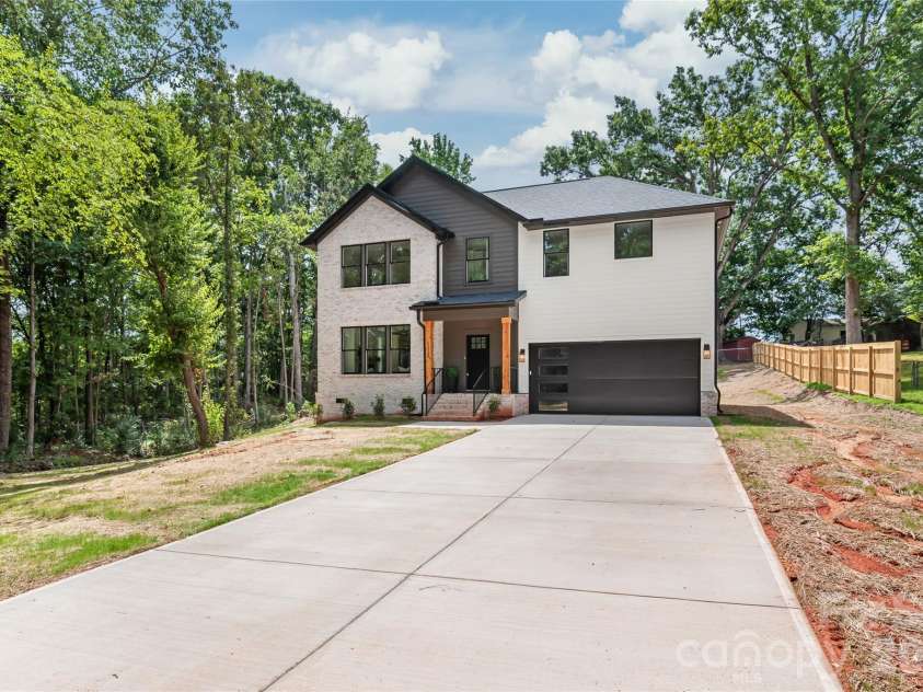 112 Cherokee Lane, Indian Trail, NC 28079.  MLS# CAR4407571, YatesRealty ID 40367. 