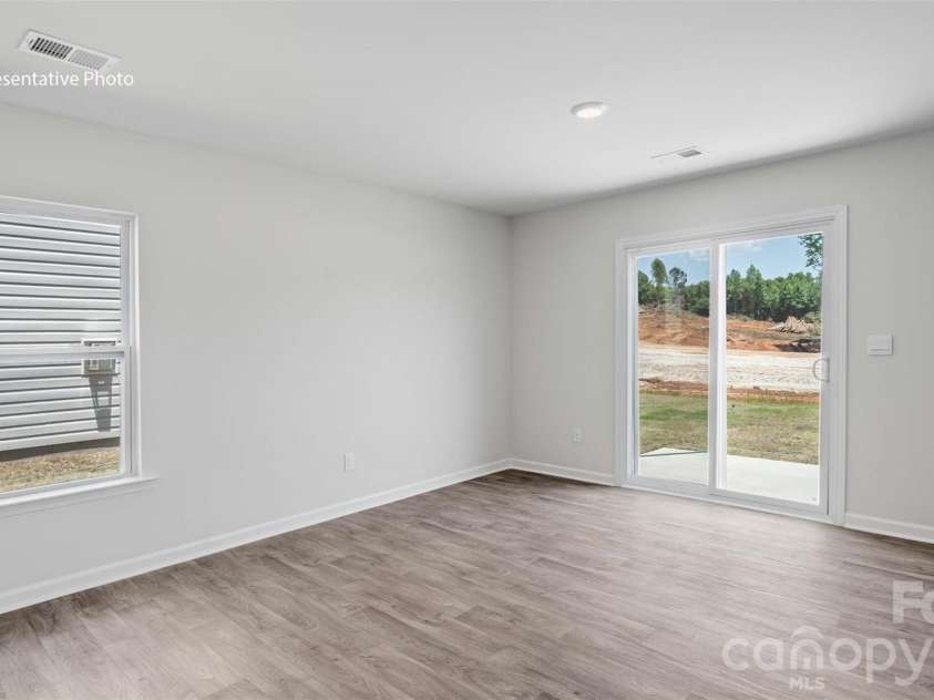 2833 Frances View Lane, Lincolnton, NC 28092.  MLS# CAR4387060, YatesRealty ID 40369. 