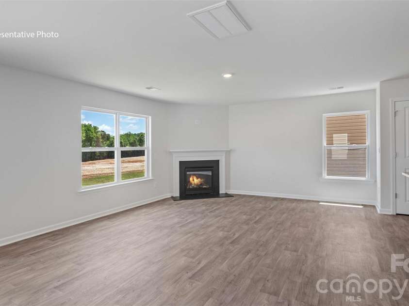 2833 Frances View Lane, Lincolnton, NC 28092.  MLS# CAR4387060, YatesRealty ID 40369. 