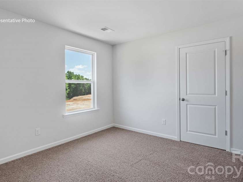 2833 Frances View Lane, Lincolnton, NC 28092.  MLS# CAR4387060, YatesRealty ID 40369. 