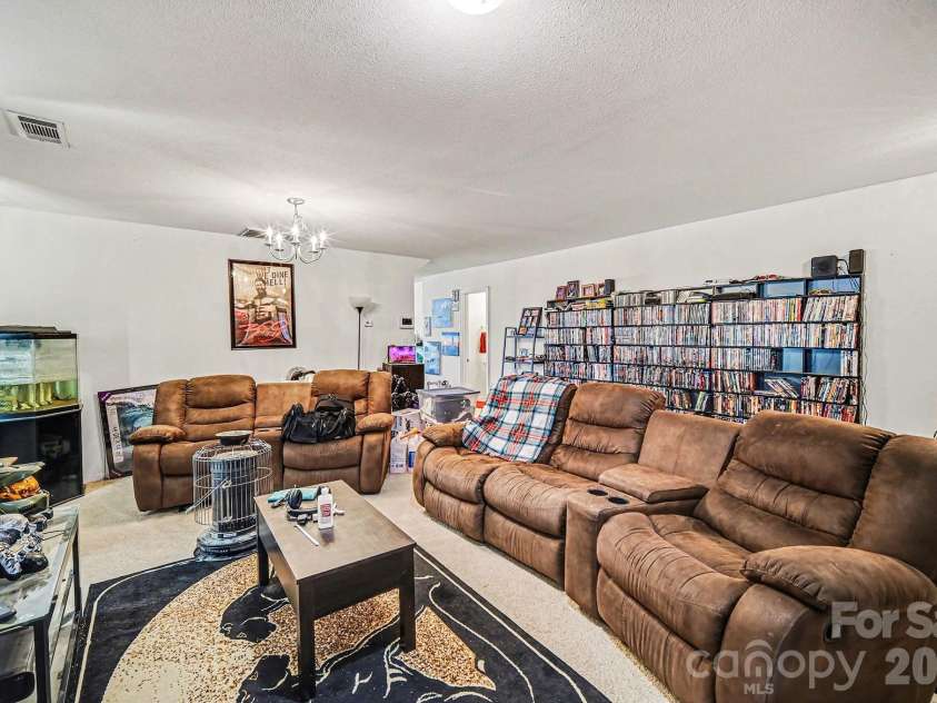 1103 Keener Creek Road, Charlotte, NC 28216.  MLS# CAR4342947, YatesRealty ID 4037. 