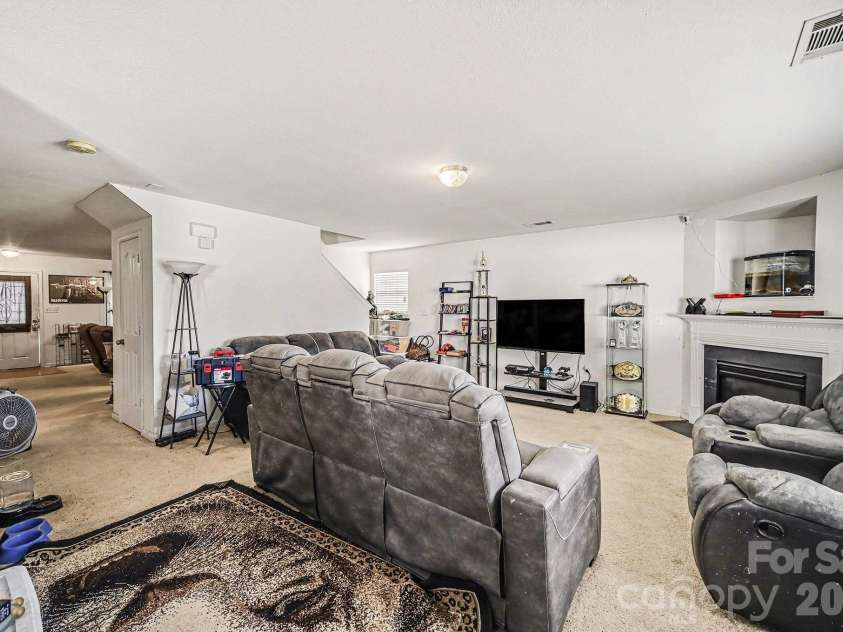 1103 Keener Creek Road, Charlotte, NC 28216.  MLS# CAR4342947, YatesRealty ID 4037. 