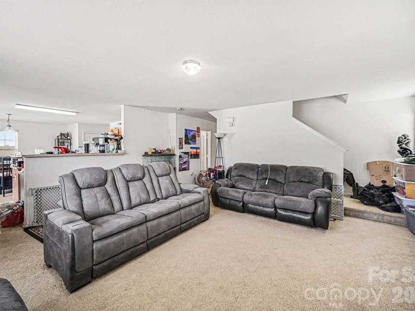 1103 Keener Creek Road, Charlotte, NC 28216.  MLS# CAR4342947, YatesRealty ID 4037. 