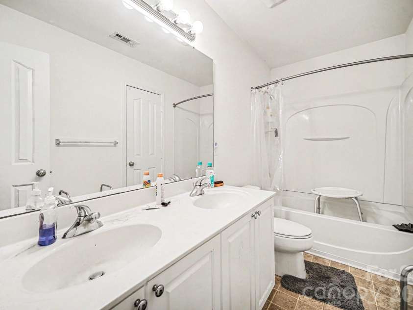 1103 Keener Creek Road, Charlotte, NC 28216.  MLS# CAR4342947, YatesRealty ID 4037. 