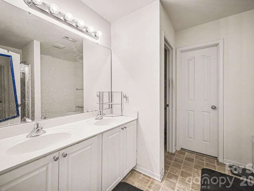 1103 Keener Creek Road, Charlotte, NC 28216.  MLS# CAR4342947, YatesRealty ID 4037. 