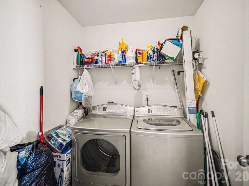 1103 Keener Creek Road, Charlotte, NC 28216.  MLS# CAR4342947, YatesRealty ID 4037. 